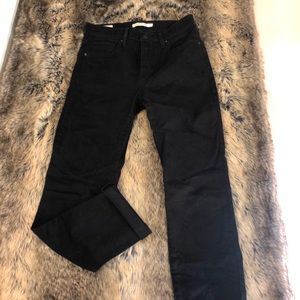 Woman’s Levi’s Strait Jeans